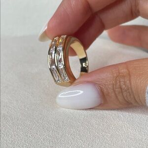 Elegant Gold Women's Ring
